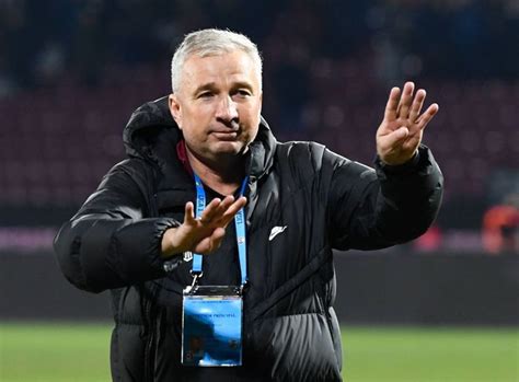 Ziua De Cluj Dan Petrescu M Njur Tot Stadionul La Mine Acas