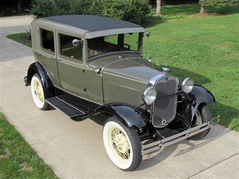 Ford Model A Deluxe Fordor Sedan