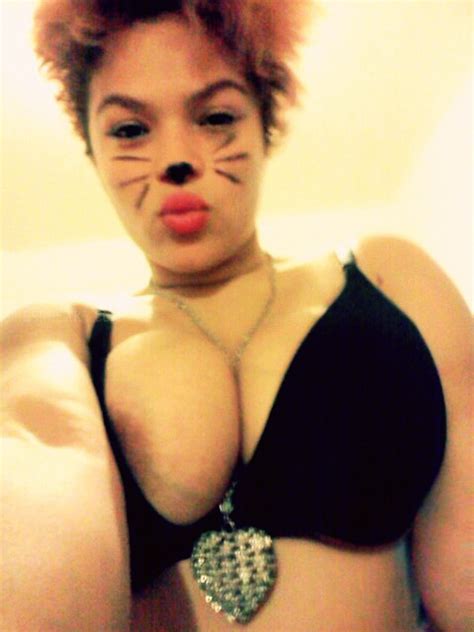 Accidental Nude ShesFreaky