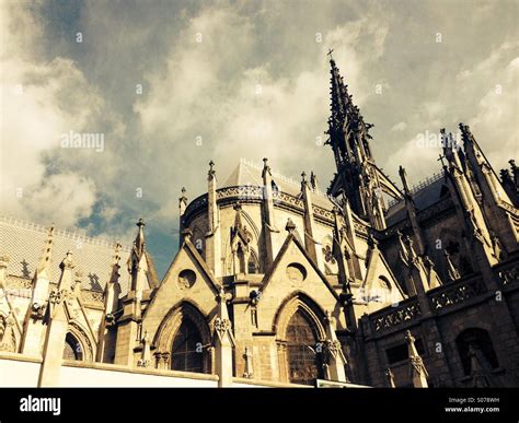 Basílica del Voto Nacional en Quito Ecuador Stock Photo Alamy