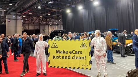 Genève une action écologique pacifique au salon de l auto