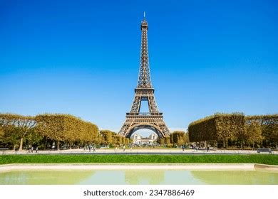 Street View Eiffel Tower Royalty-Free Images, Stock Photos & Pictures ...