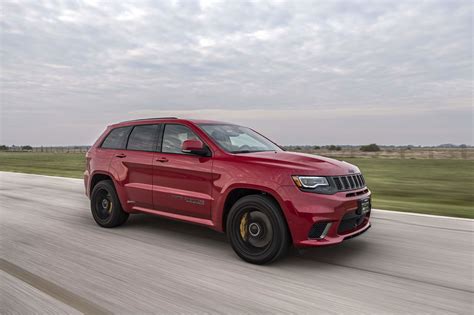 Hennessey Tuned Jeep Grand Cherokee Trackhawk Breaks 1 000 Hp Barrier Drivemag Cars