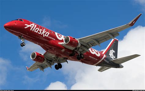 N661QX Alaska Airlines Embraer ERJ 175LR ERJ 170 200 LR Photo By Marc