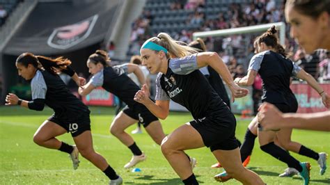 Julie Ertz' Return: Fitting into ACFC and the USWNT - Girls Soccer Network