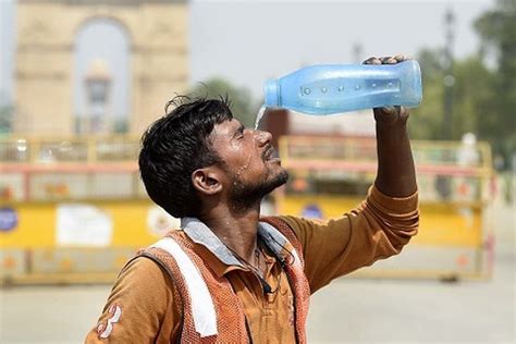 Delhi Braces For Punishing Heatwave As Temperatures Soar To Record Breaking 46 Degrees Celsius