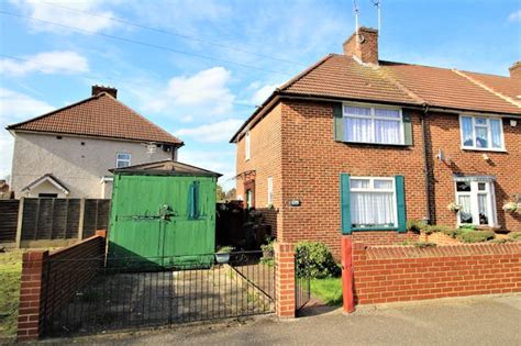 2 Bedroom End Of Terrace House For Sale In Becontree Avenue Dagenham