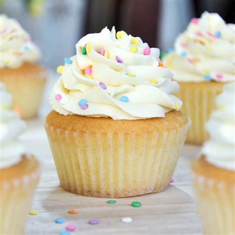 Vanilla Cupcakes Recipe — Dishmaps