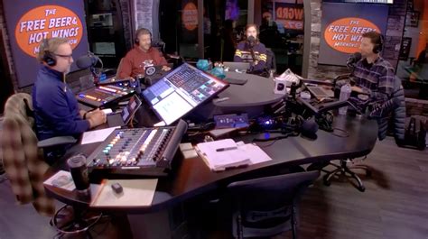 Webcam Feed Monday November 27 2023 Free Beer And Hot Wings