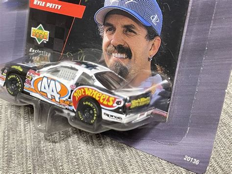 Yahoo オークション 1 64 NASCAR 44 KYLE PETTY 98 F E HOT WH