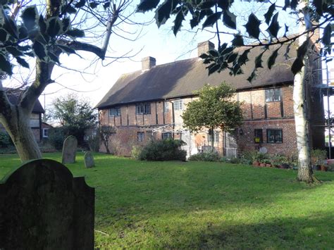 St Martin S Churchyard Ruislip Marathon Cc By Sa Geograph