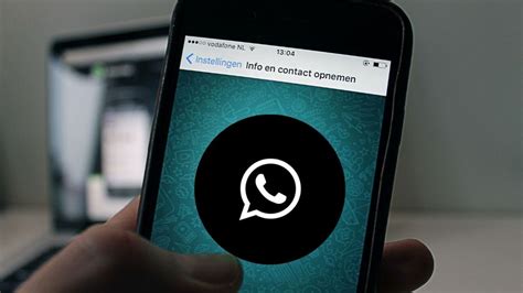 WhatsApp Cómo activar el Modo Súper Oscuro La Silla Rota