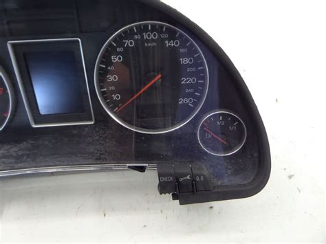 Audi A Instrument Cluster Speedo Gauges Oem E N Kph Kms