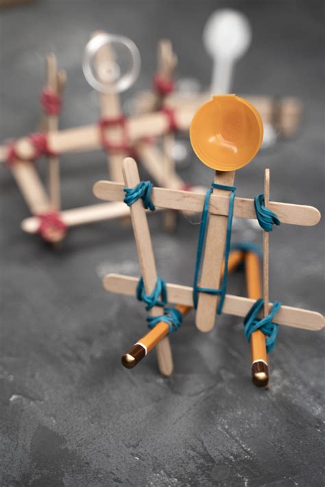 3 Easy DIY Popsicle Stick Catapults - Shelterness