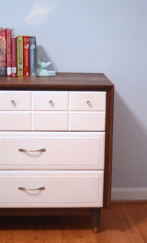 A Mid-Century Modern Dresser Makeover