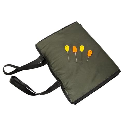 Foldable Fishing Unhooking Mat Carp Landing Mat With Baiting Needle