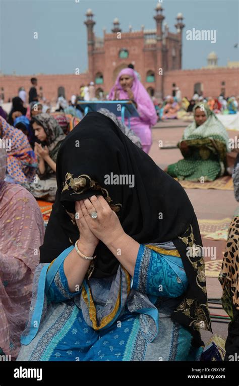 Lahore Pakistan St July Pakistani Faithful Muslims Takes A