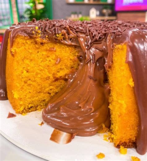 Receita de Bolo de Cenoura Vulcão da Chef Bruna Rabelo do Mulheres