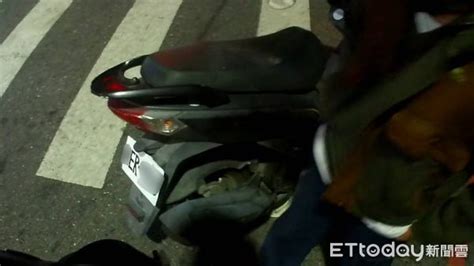 偽造車牌遭警攔下起獲毒品 機車男兩罪送辦 紅單 Ettoday地方新聞 Ettoday新聞雲