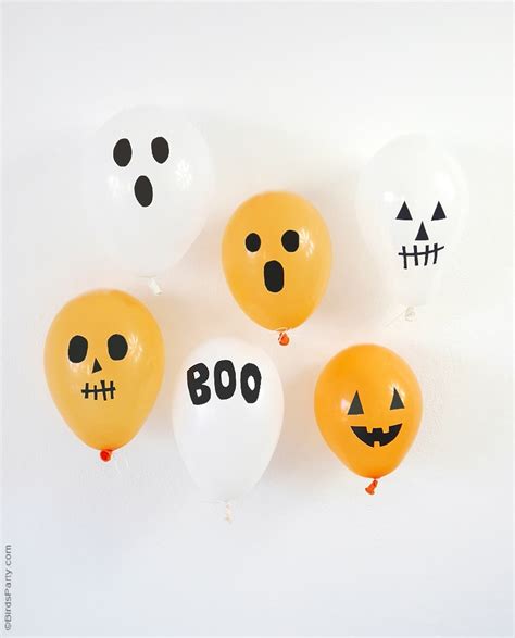 DIY Halloween Balloons with Black Electrical Tape - Party Ideas | Party ...