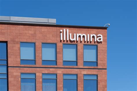 Carl Icahn Shifts Focus To Lawsuit Against Illumina Board