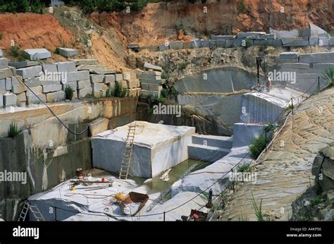 Granite rock quarry near Elberton Georgia Stock Photo - Alamy