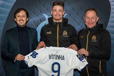 Mercato L OM Casse Sa Tirelire Pour Le Prometteur Vitinha Officiel