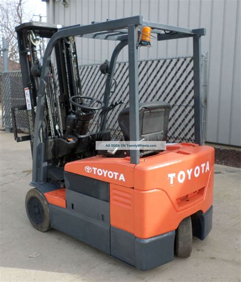 Toyota Model 7fbeu15 2004 3000lbs Capacity Great 3 Wheel Electric