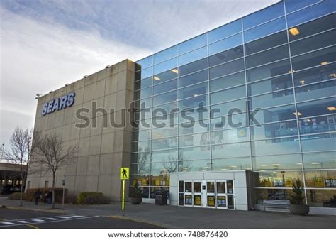 5 South Centre Mall Calgary Images, Stock Photos, 3D objects, & Vectors ...