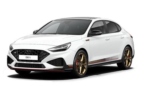 Hyundai i30 Fastback N 2023 tailles de pneus roues PCD déports et