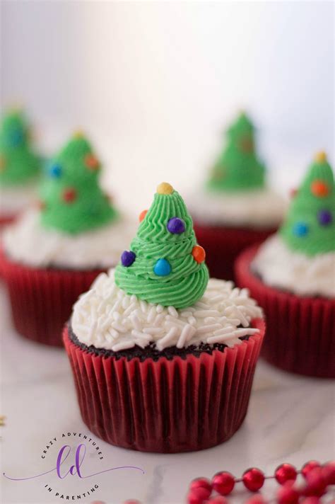 Christmas Tree Cupcakes With Buttercream Frosting Crazy Adventures In