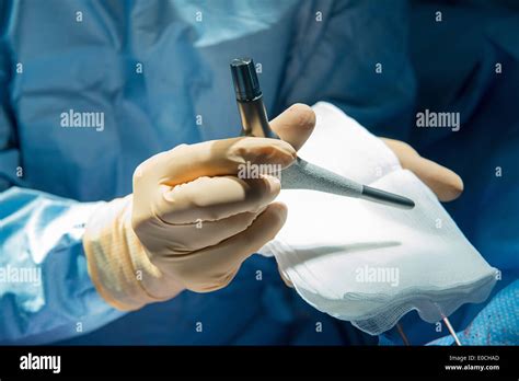 Hip prosthesis, surgery Stock Photo - Alamy