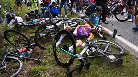 Tour De France Verr Ckter Fan L St Massensturz Aus