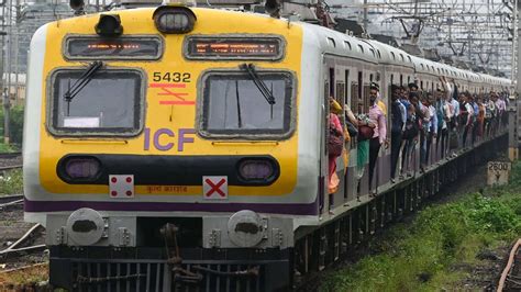 Mumbai Local Train Updatethese Routes Will Remain Affected Due To