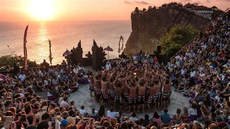 Uluwatu - Legendary Kecak Dance Tour (Half Day) - Livacationbali