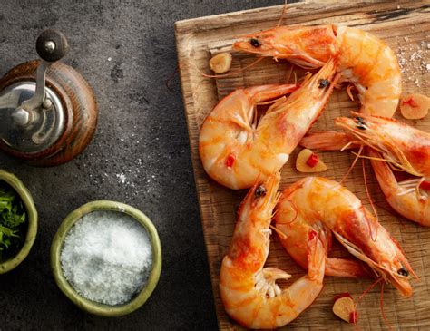 Cómo cocer Gambas o Langostinos en casa y que queden perfectos