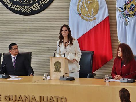 Libia Dennise Garc A Rinde Protesta Como Gobernadora De Guanajuato