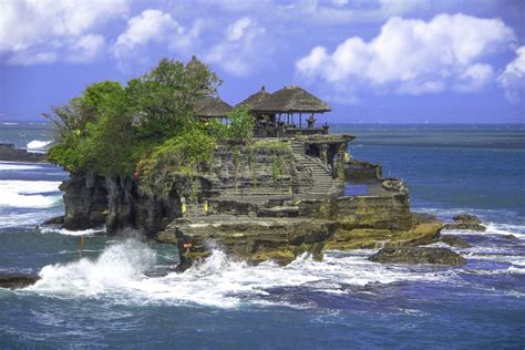 Wisata Favorit Di Bali 10 Tempat Wisata Di Bali Yang Wajib Dikunjungi Bookingtogo