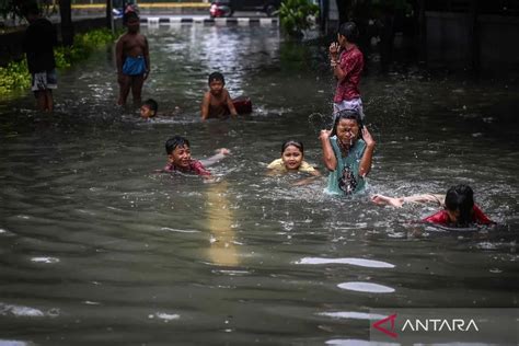 Curah Hujan Ekstrim Seharian Jakarta Diterjang Banjir Macet Dimana