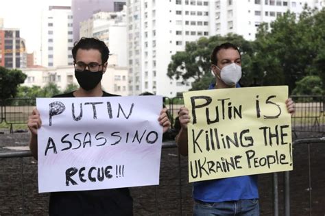 Manifestantes marcam ato em Brasília pelo fim da Guerra na Ucrânia