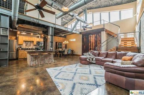 Barndominium W High Ceilings Hq Pictures Homenization