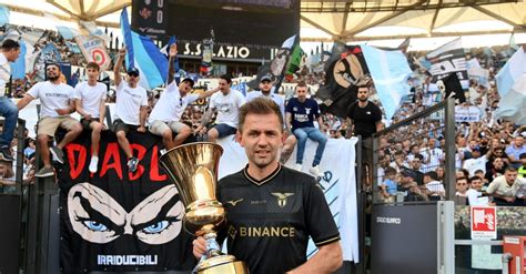 Lazio Buon Compleanno Lulic Leroe Del 26 Maggio Compie 38 Anni