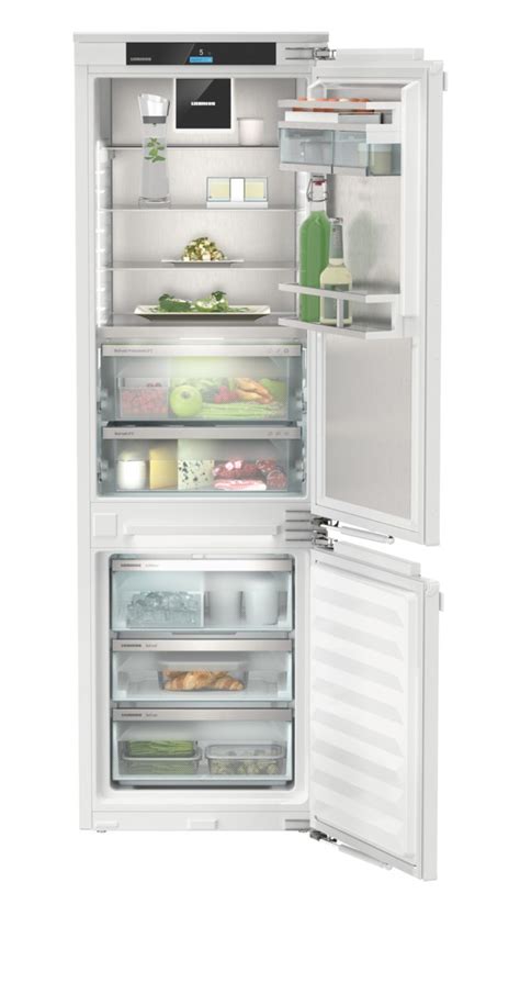 Liebherr Integrated Fridge Freezer With Biofresh No Frost Ka