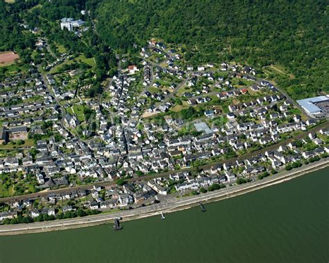 Bad Salzig Aus Der Vogelperspektive Ortskern Am Uferbereich Des Rhein