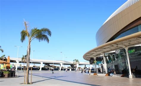 Aeroporto De Faro Com Novas Rotas No Verão