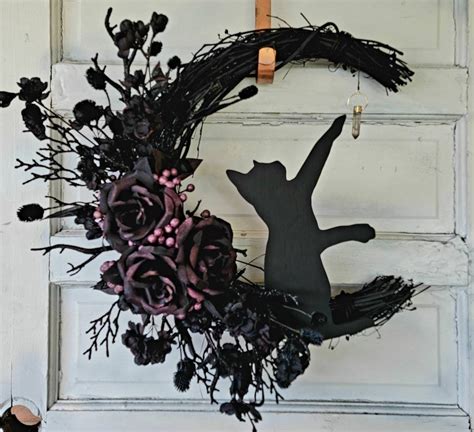 Cat Moon Wreath Witchy Hag Crescent Moon Wreath W Crystal Etsy