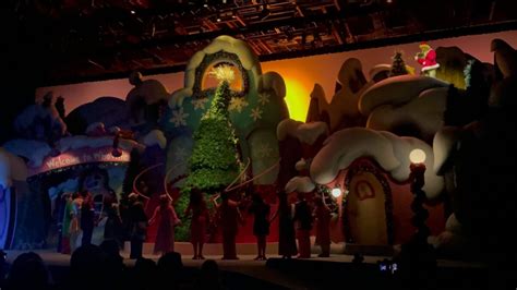 Photos Video Watch The Story Of How The Grinch Stole Christmas