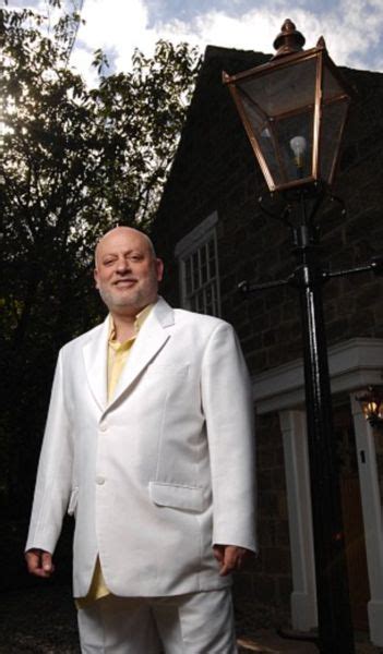 Jonathan Cainer Height, Age, Death, Wife, Children, Family, Biography ...