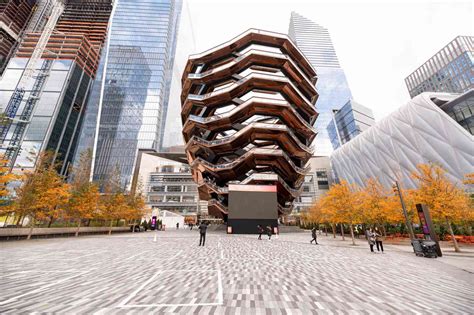 New York S Hudson Yards Vessel Closes Temporarily After Rd Suicide