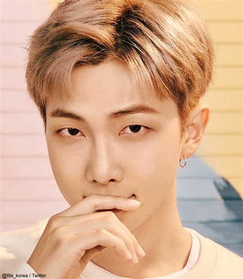 Bts Rm、トンデモナイ脚の長さにくぎづけ！ 「もはや上半身がない」 マネキンをも超えてしまいそうなほど抜群のスタイルに驚愕 Kpop Monster